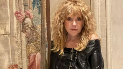 "На затылке копна чужих волос? Лицо подтянуто — есть угол молодости": новый облик 74-летней Аллы Пугачёвой