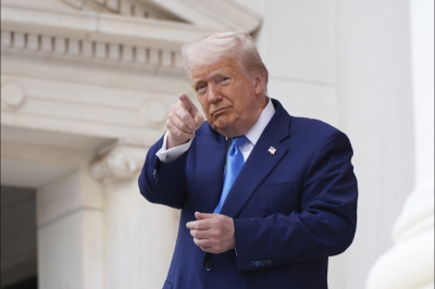 Трамп признал миллиардные потери США из-за вводимых санкций